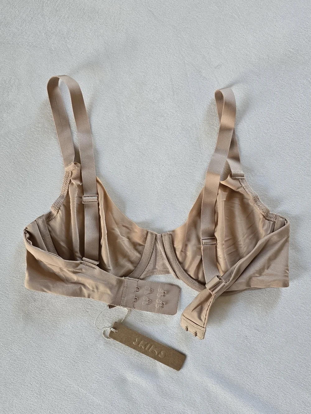 SKIMS▪️No Show Molded Unlined Demi Bra in Clay - Picture 5 of 8